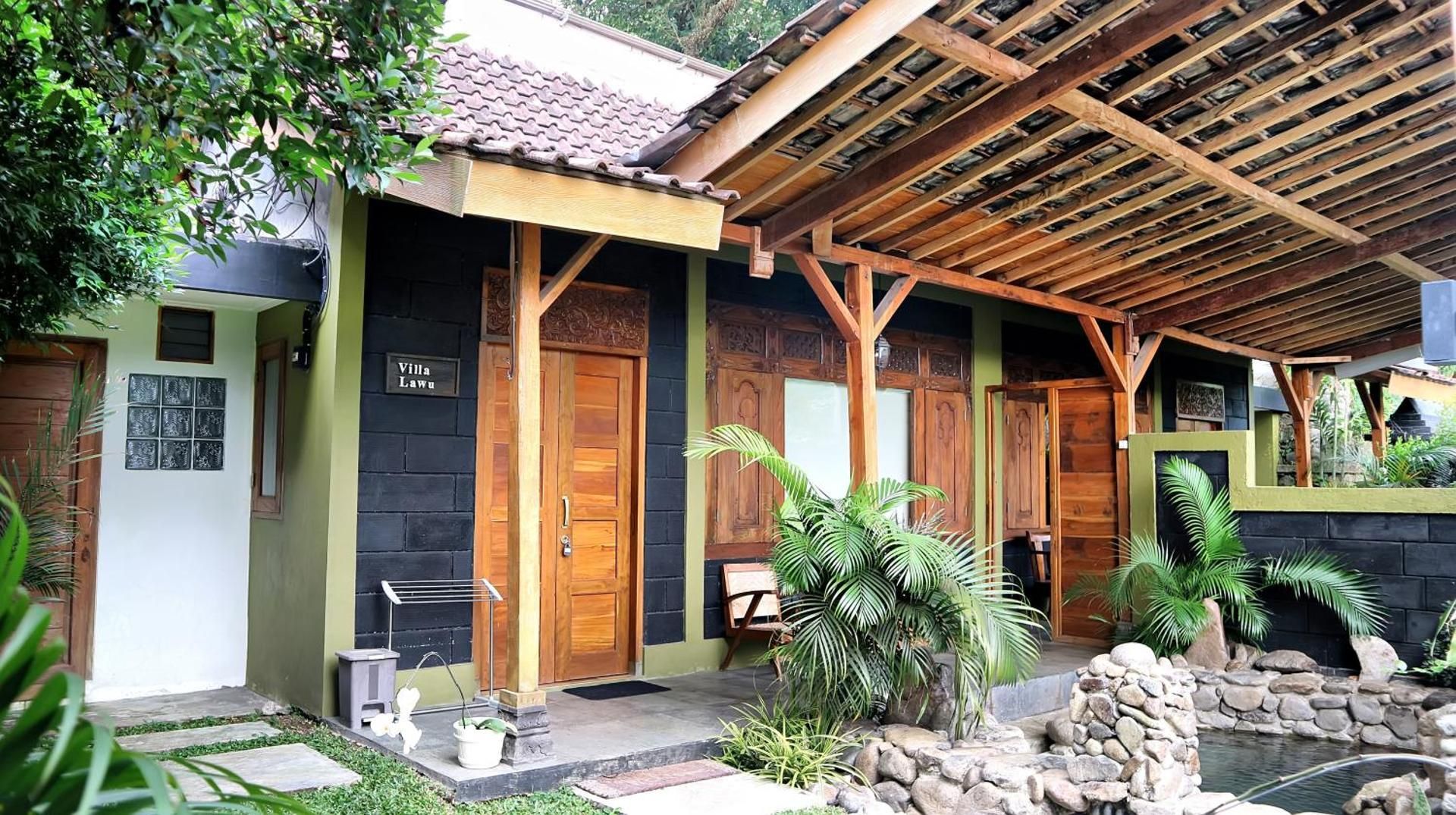 Tirta Arsanta Hot Springs & Villa