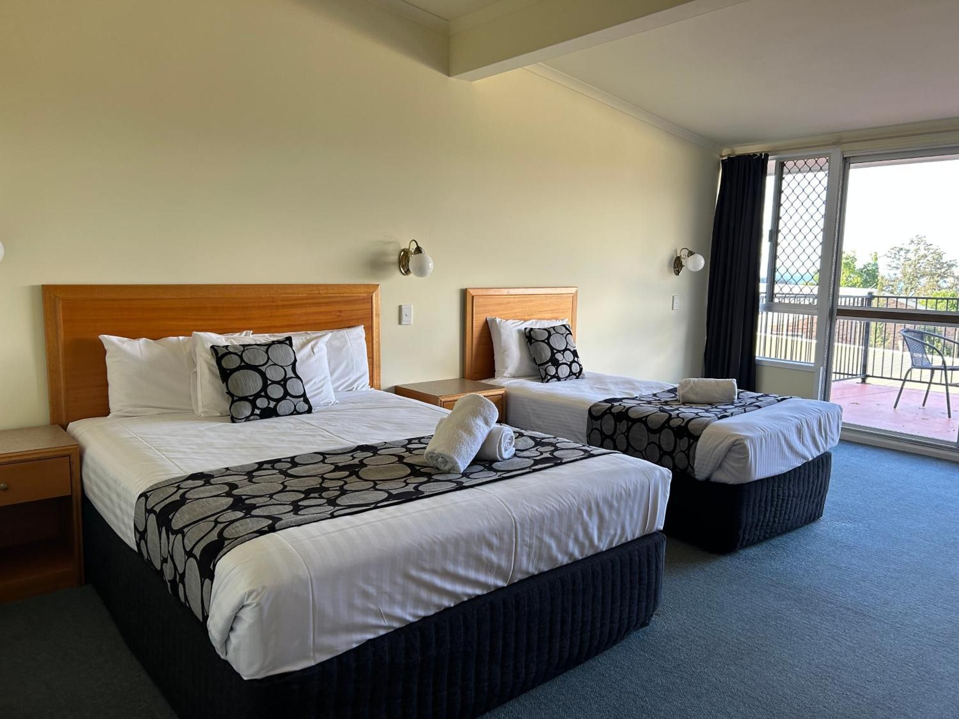 Twin Room with Mountain View