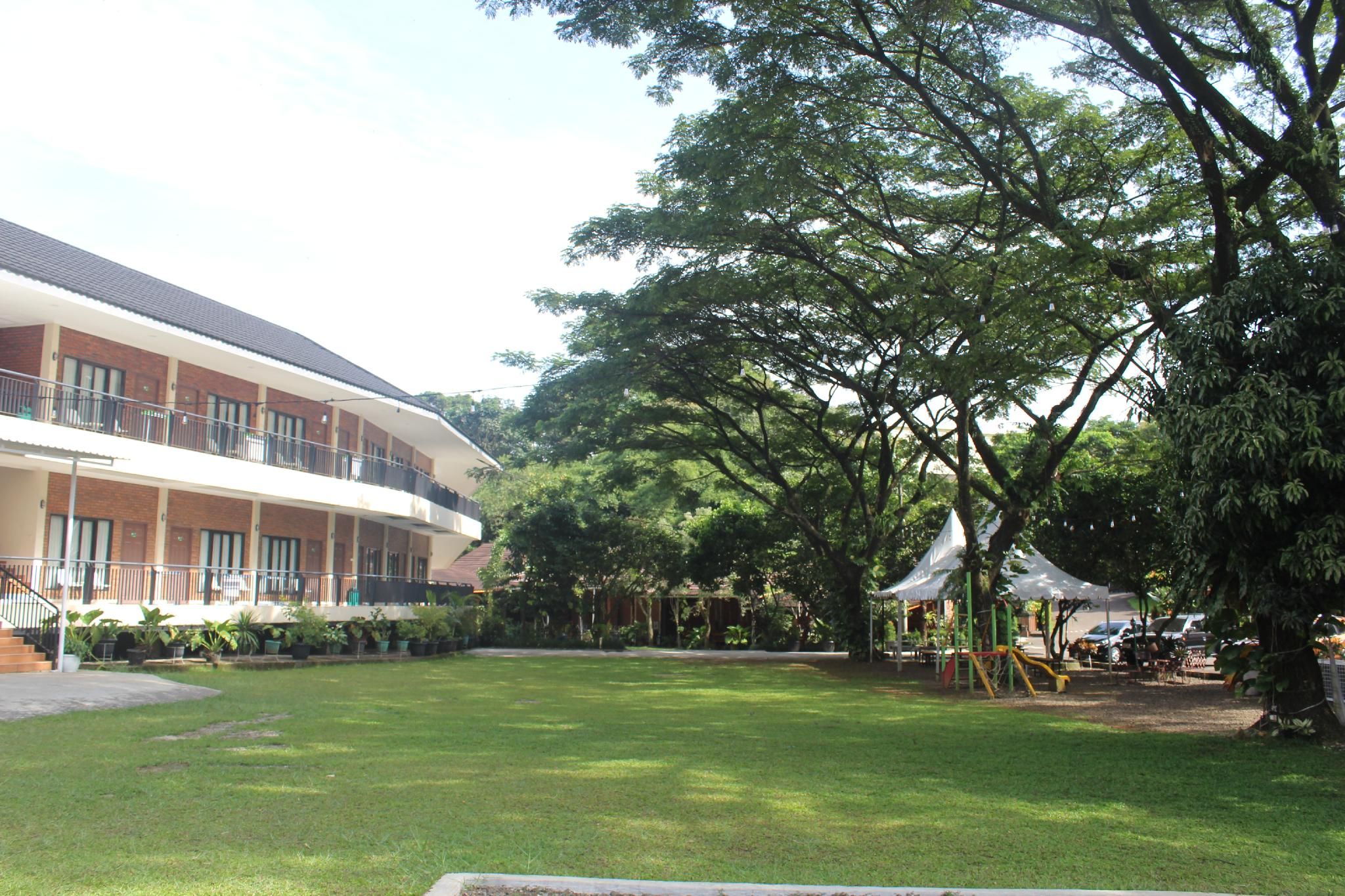 Saung Dolken Resort & Hotel Syariah 