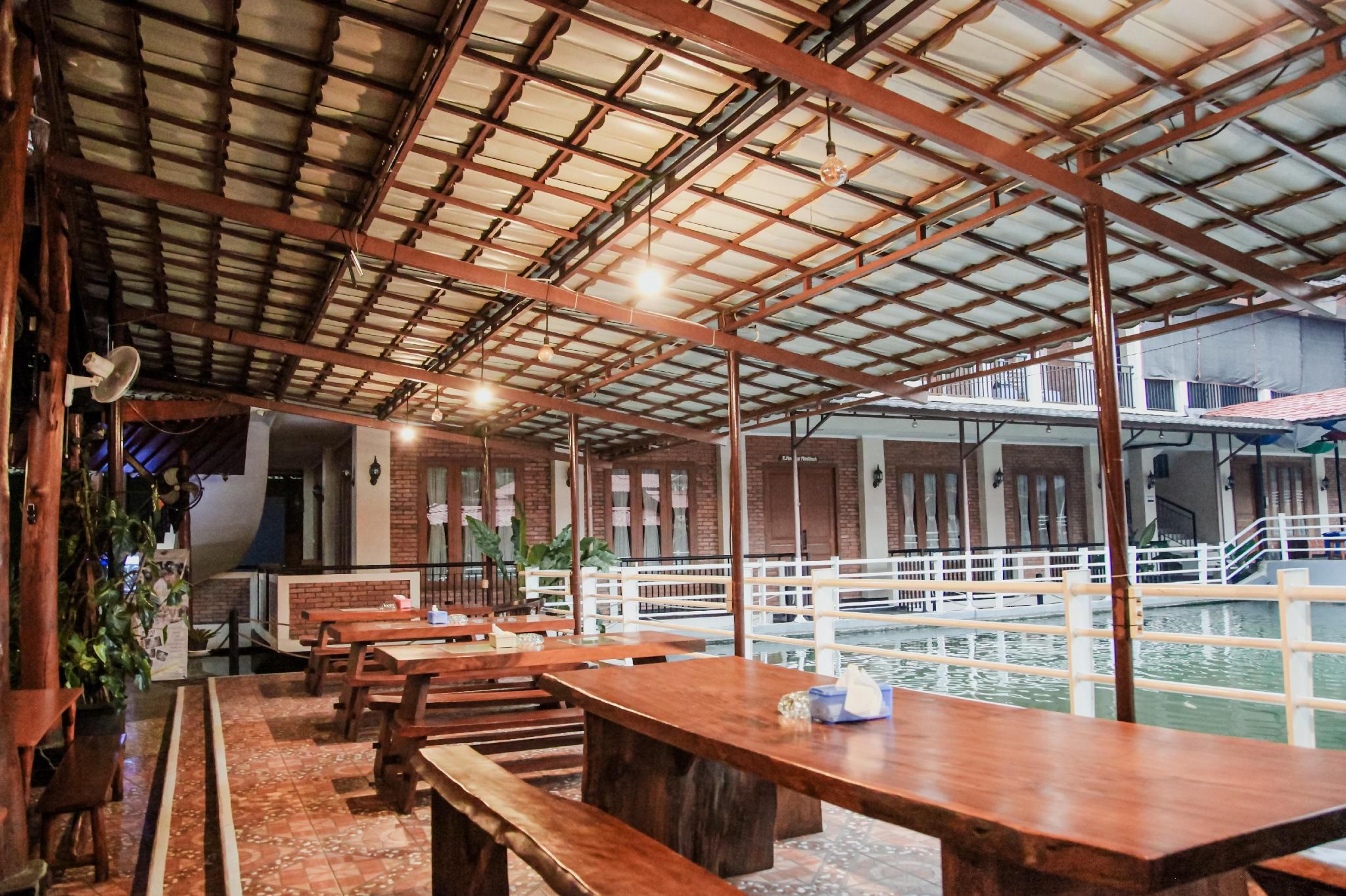 Saung Dolken Resort & Hotel Syariah 