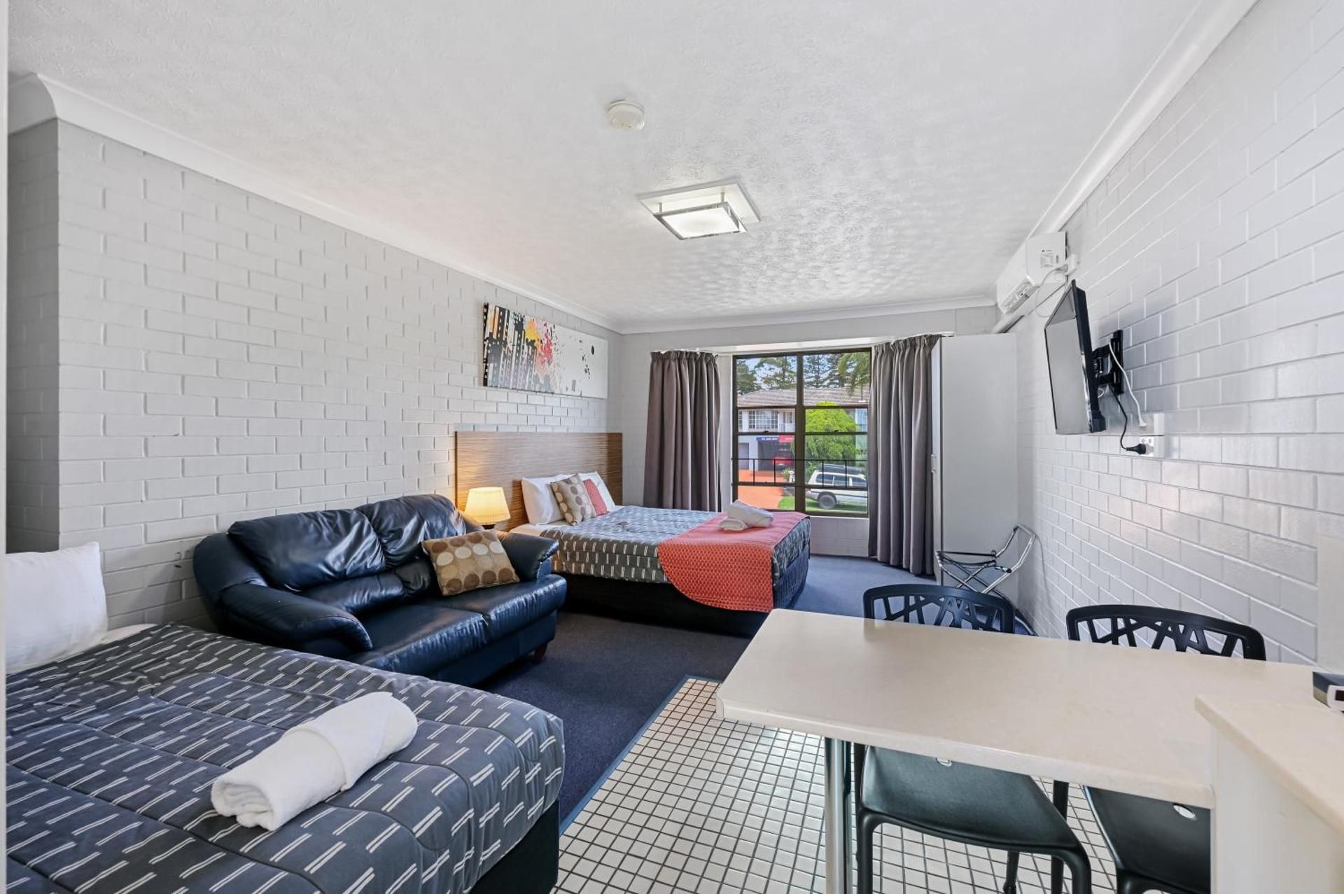 Economy Quadruple Room