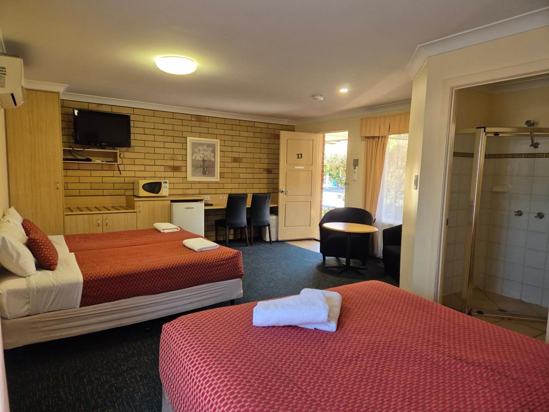 Deluxe Family Room