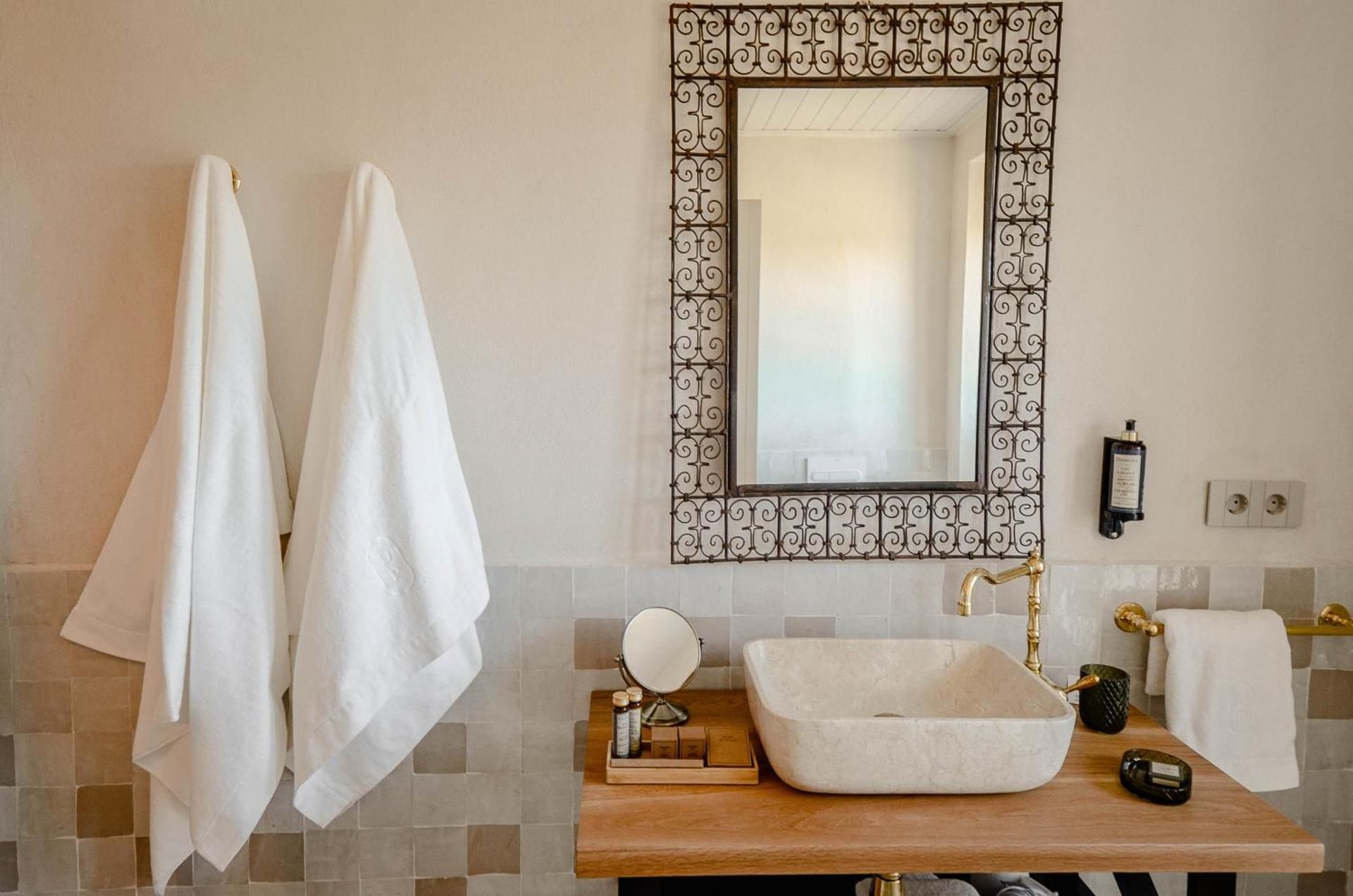 Large Double or Twin Room