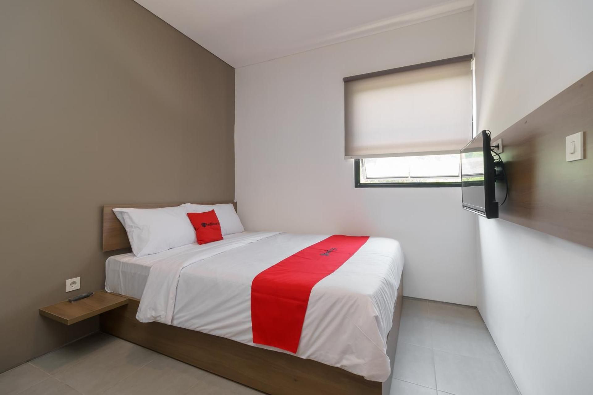 RedDoorz Room