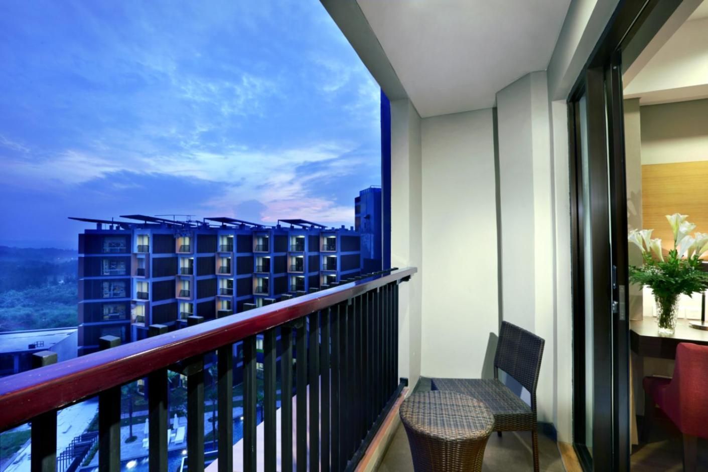 Aston Sentul Lake Resort & Conference Center Deluxe Room 2
