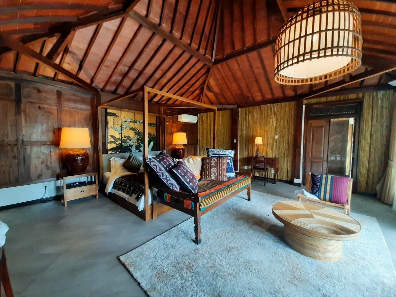 Mountain View Room