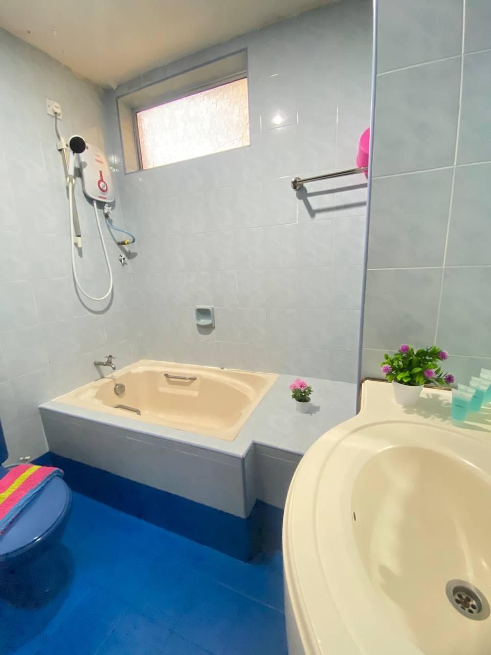 Teluk Batik Holiday Apartment Deluxe Two Bedroom Apartment with Balcony 3