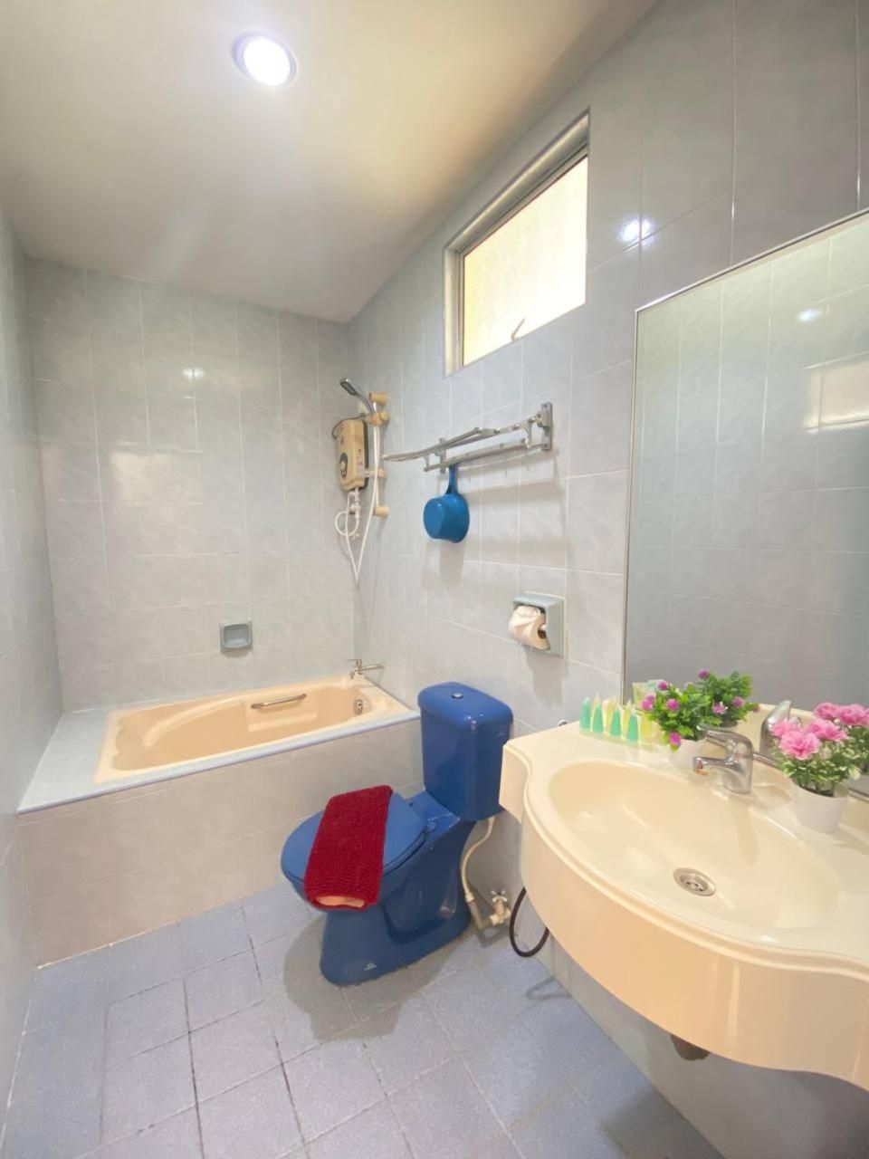 Teluk Batik Holiday Apartment One-Bedroom Apartment 3