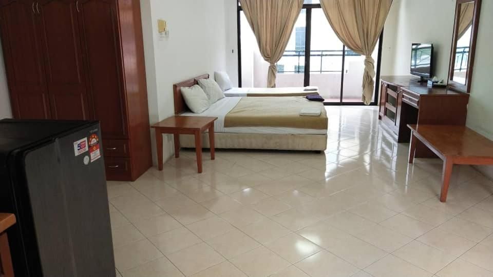 Marina Cove Resort Superior Triple Room