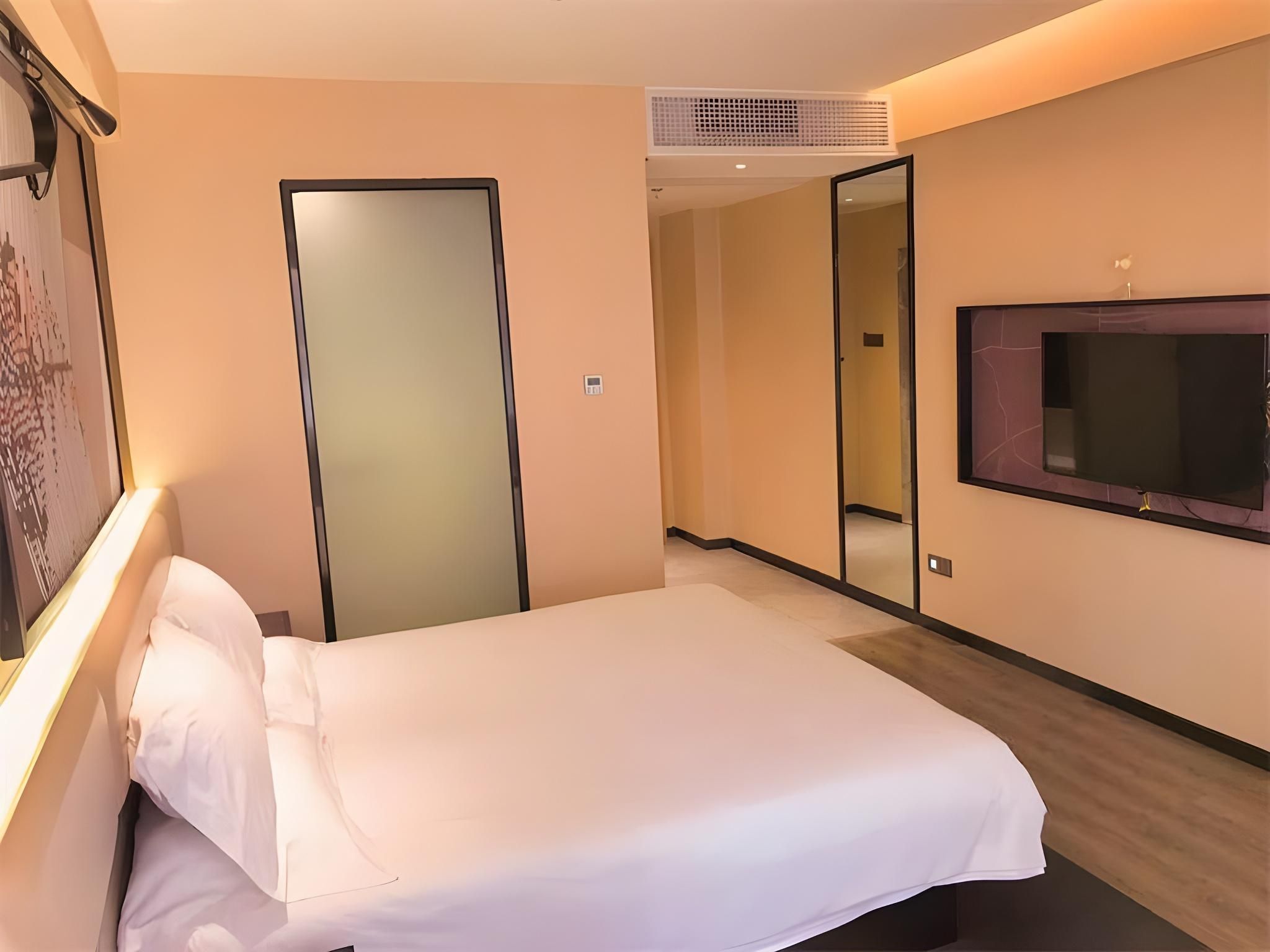 WH - 1 Bed Room with ACFUN Theme