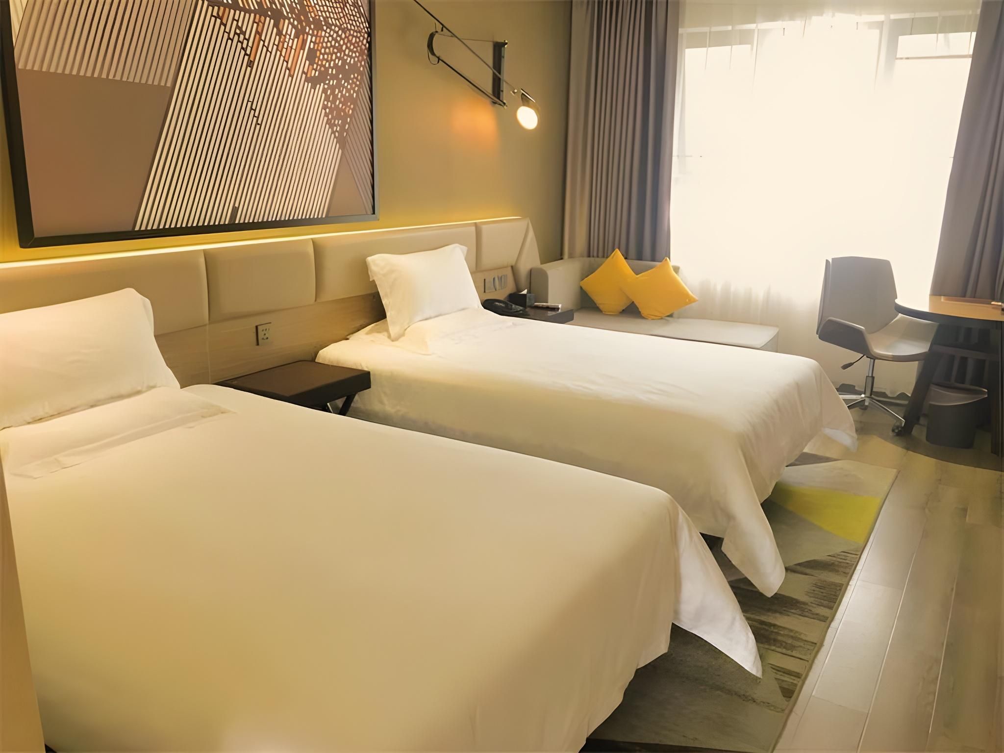 WH - Chaowan Twin Room