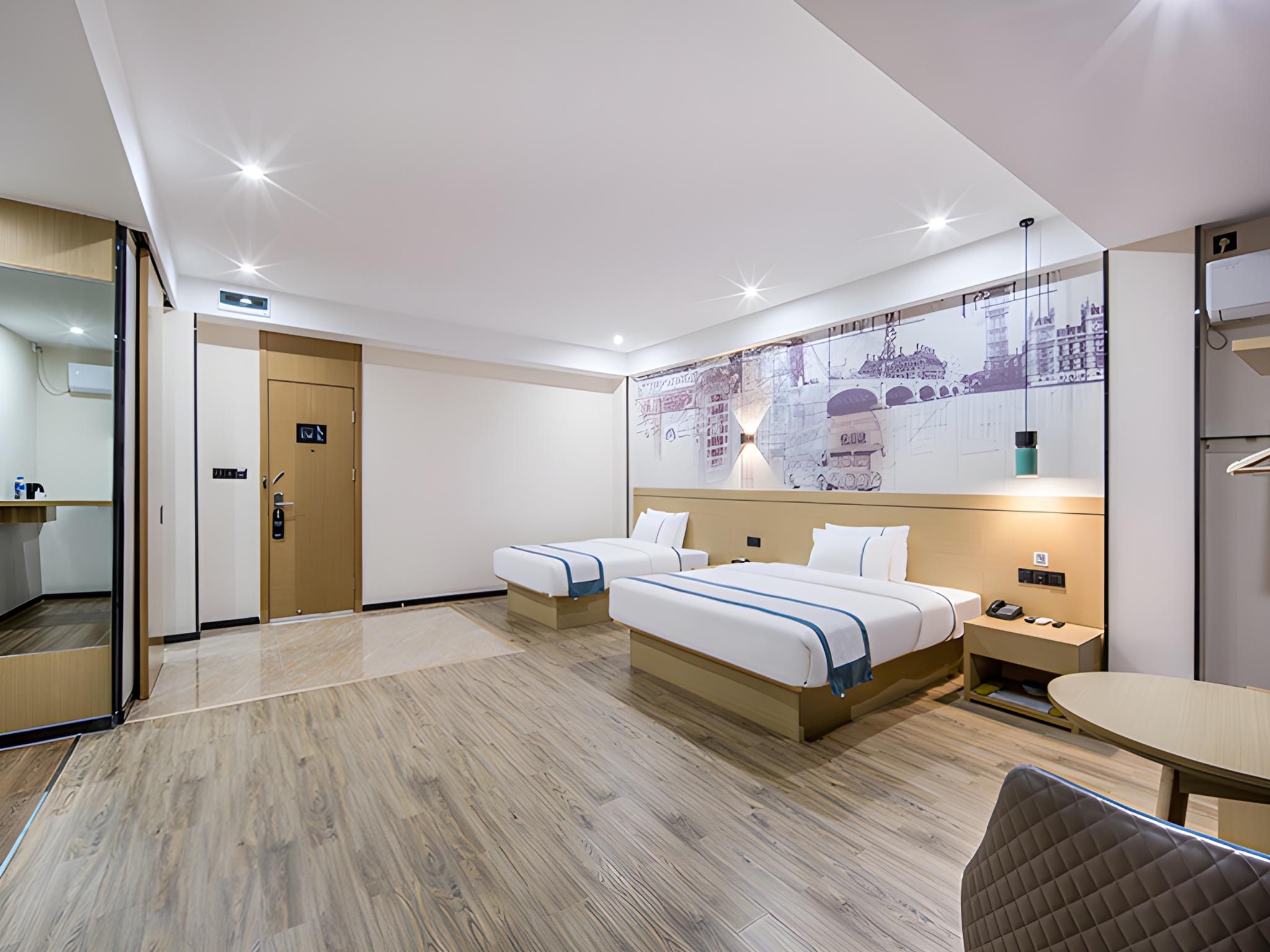 Dossen - Family Room