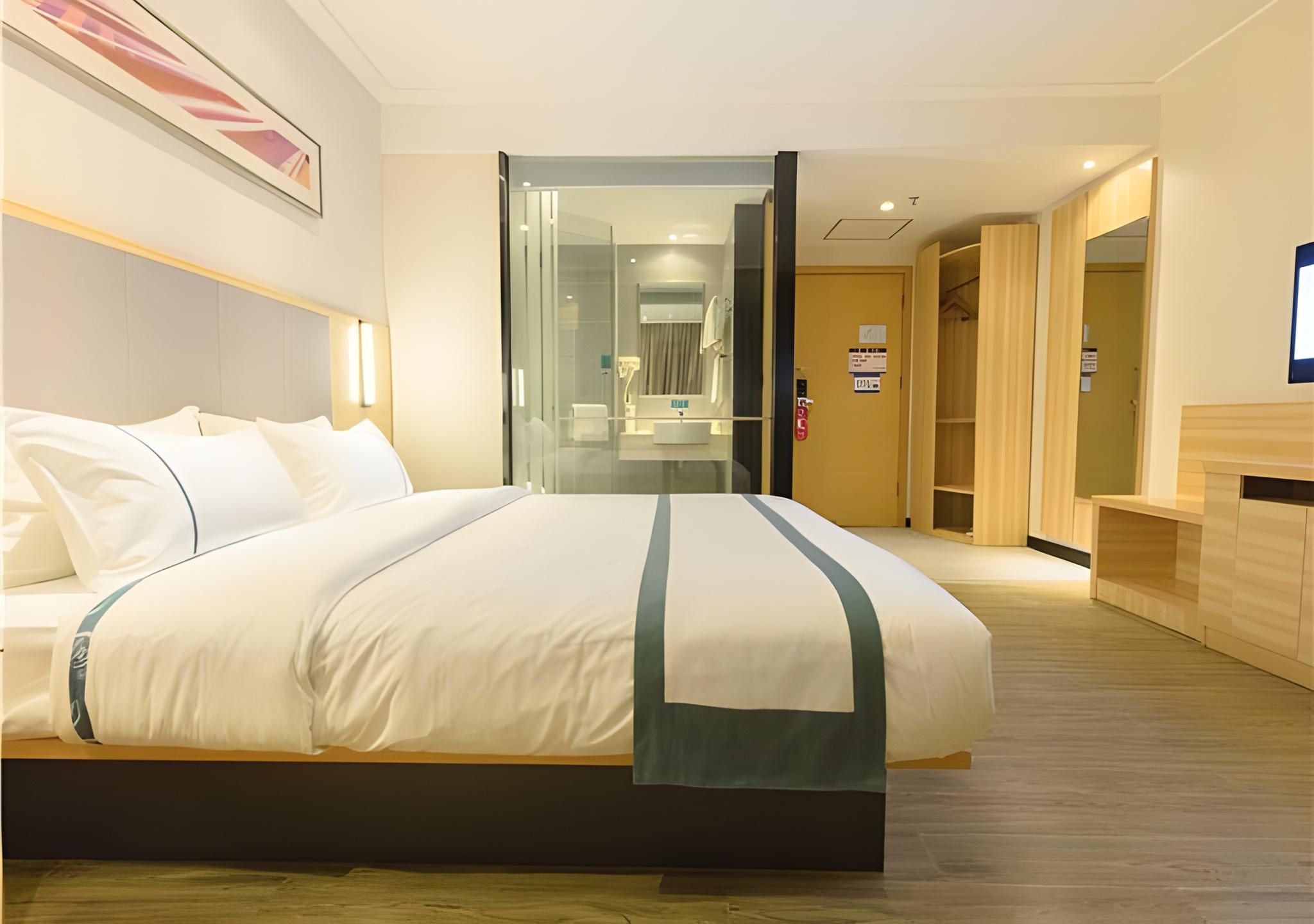 Business Queen Room