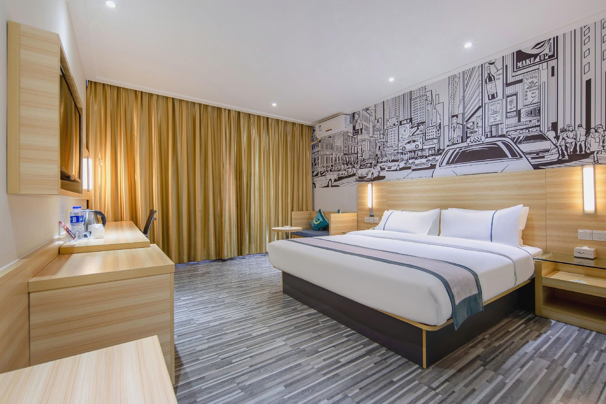 Business Queen Room