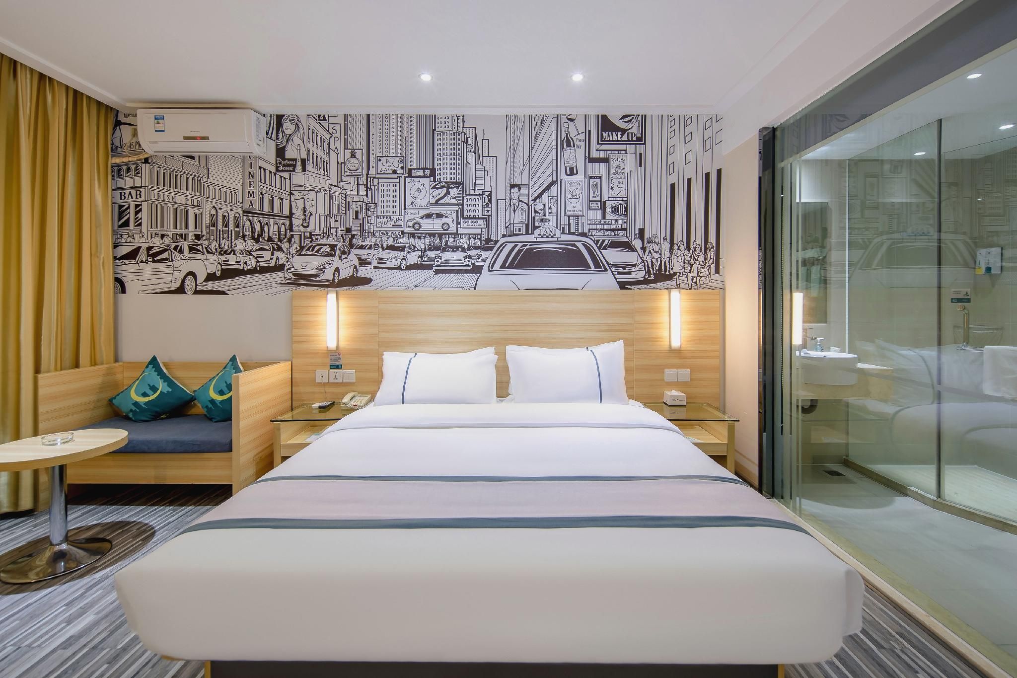Business Queen Room