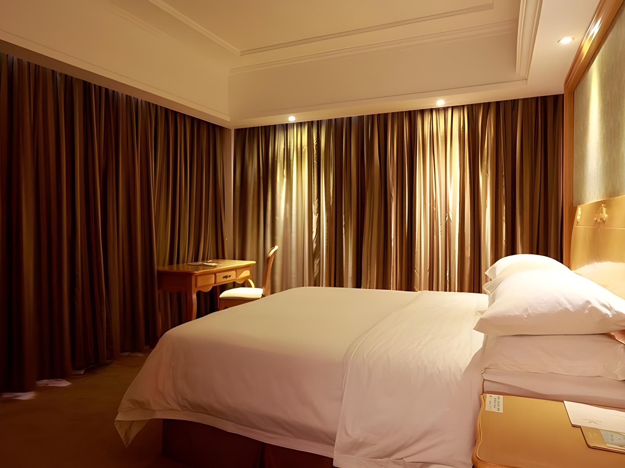 Vienna Hotel Guangxi Beihai Yintan Wanda Business Suite 2