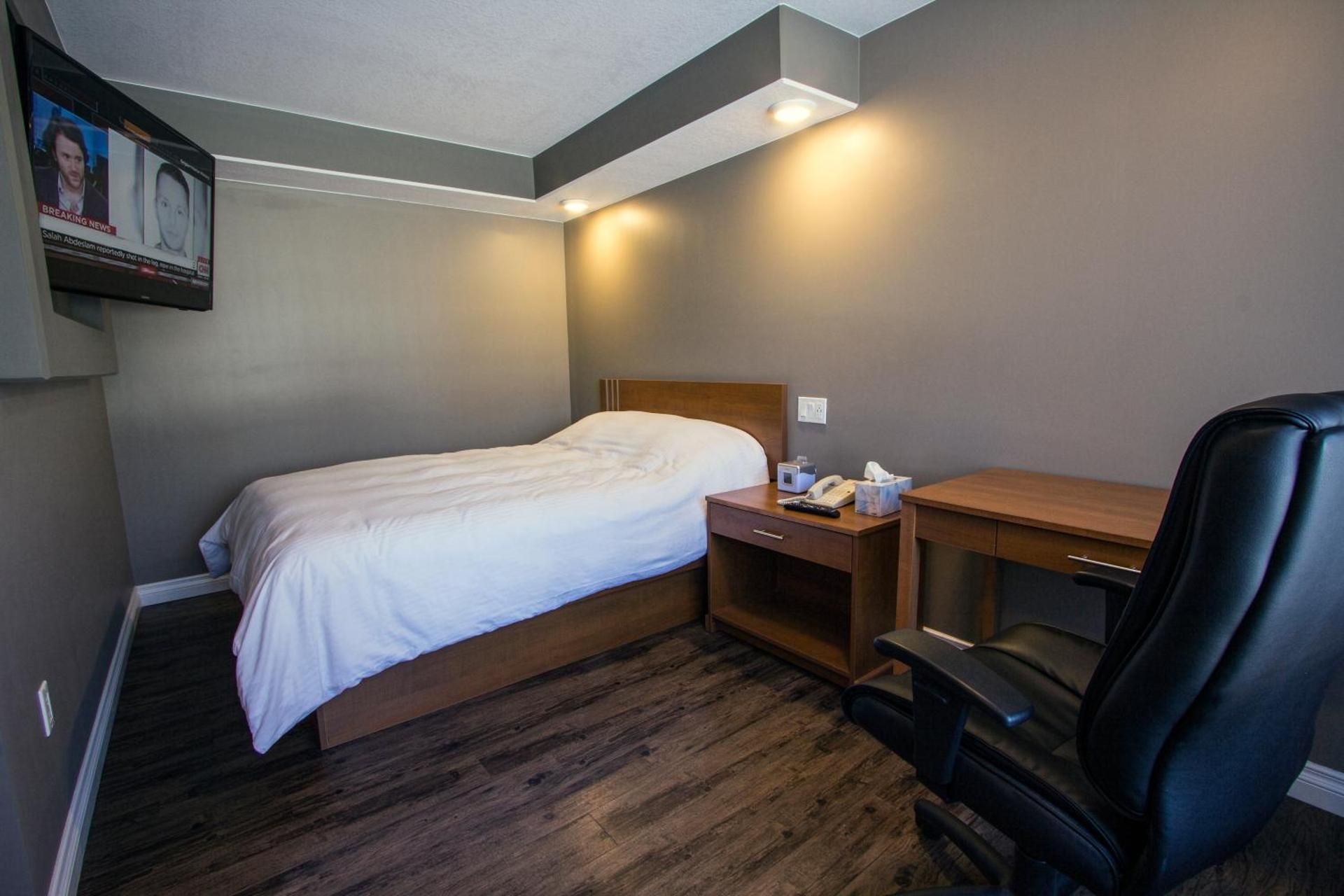Queen Room