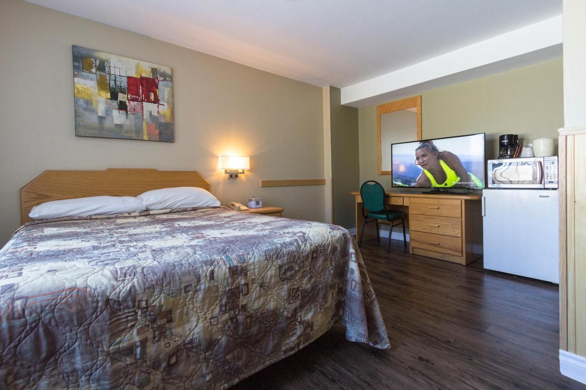 Triple Room with Private Bathroom