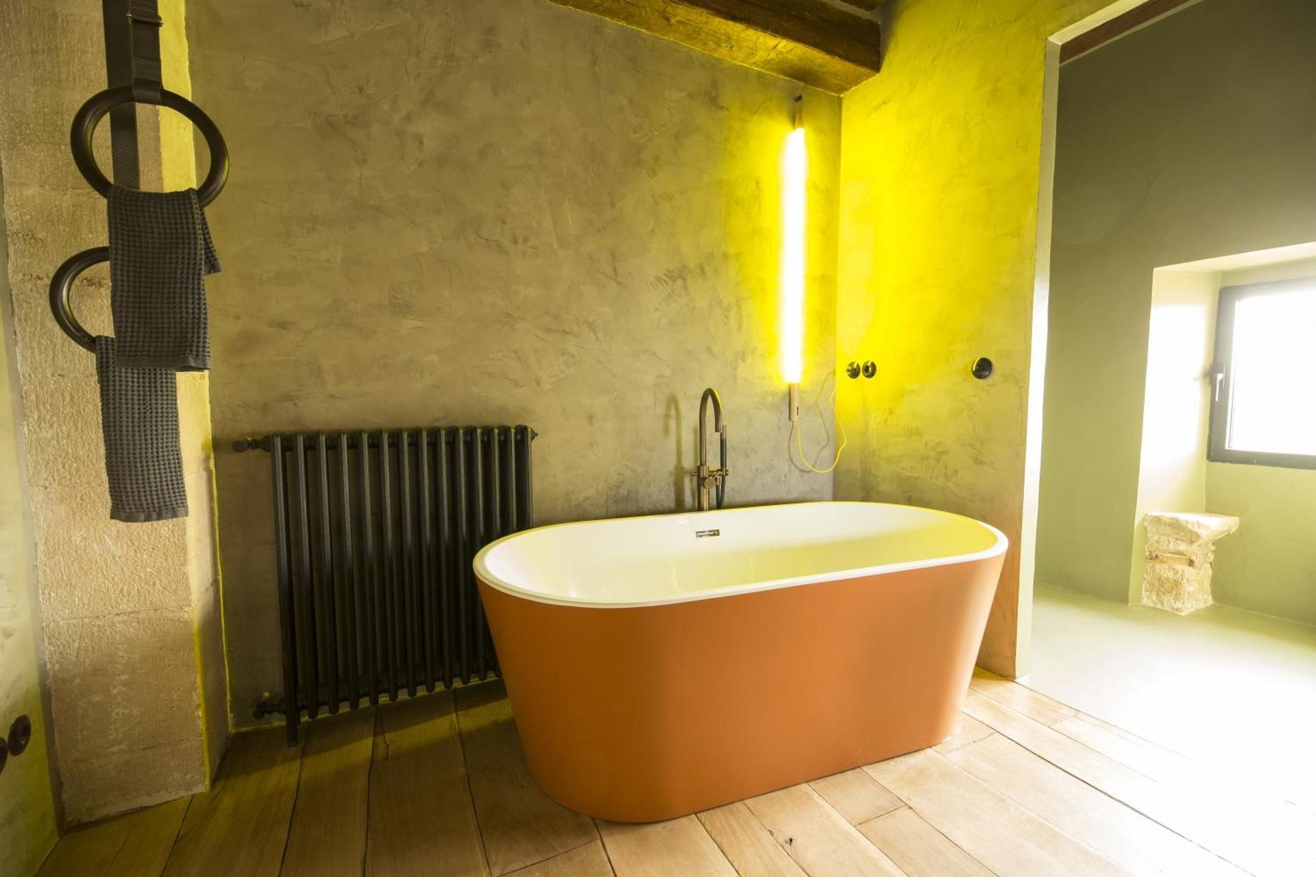 Consolacion Hotel Deluxe Double Room - Main Building 3