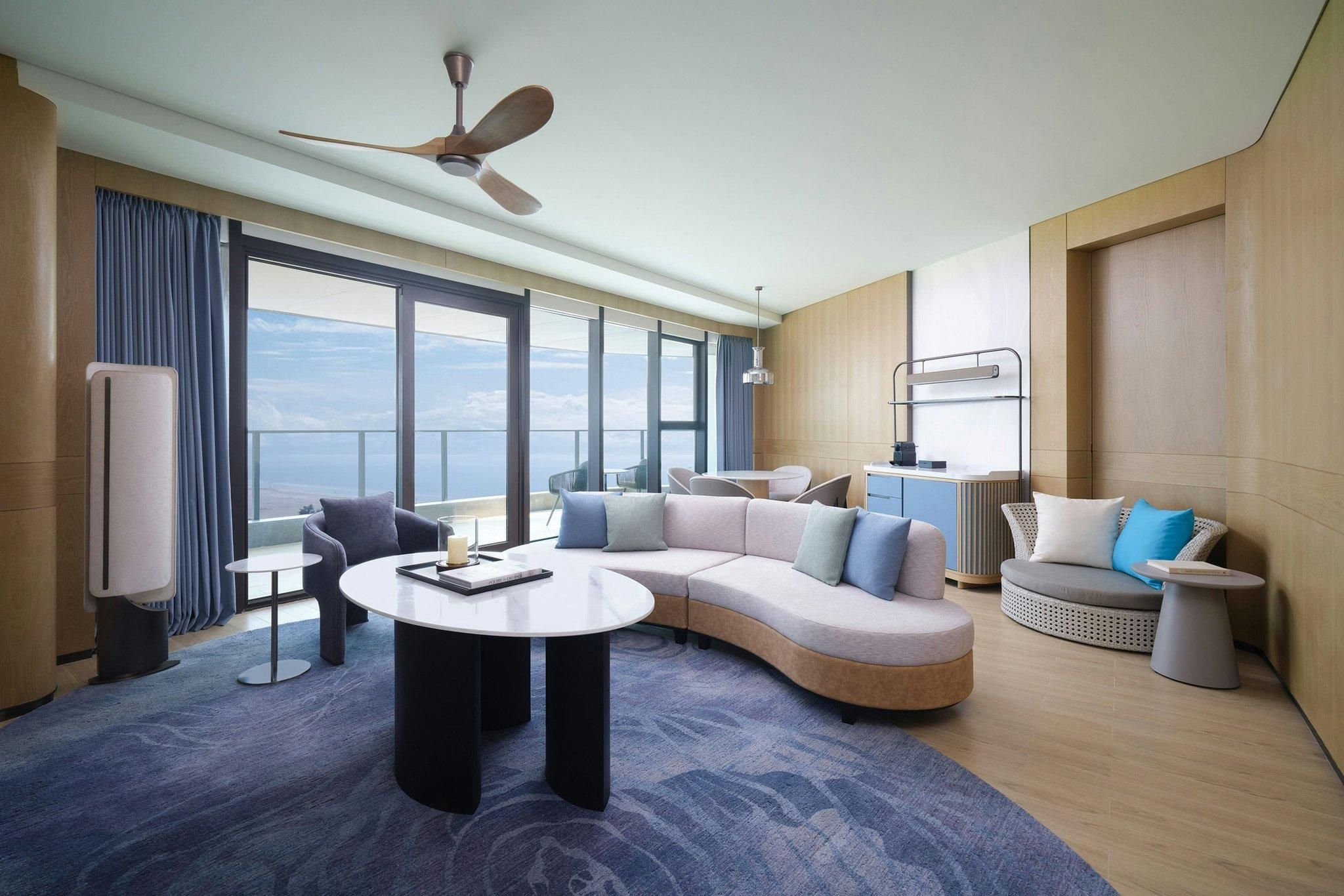 Beihai Marriott Resort Deluxe Suite, Suite, 1 King, Ocean view, Balcony 3