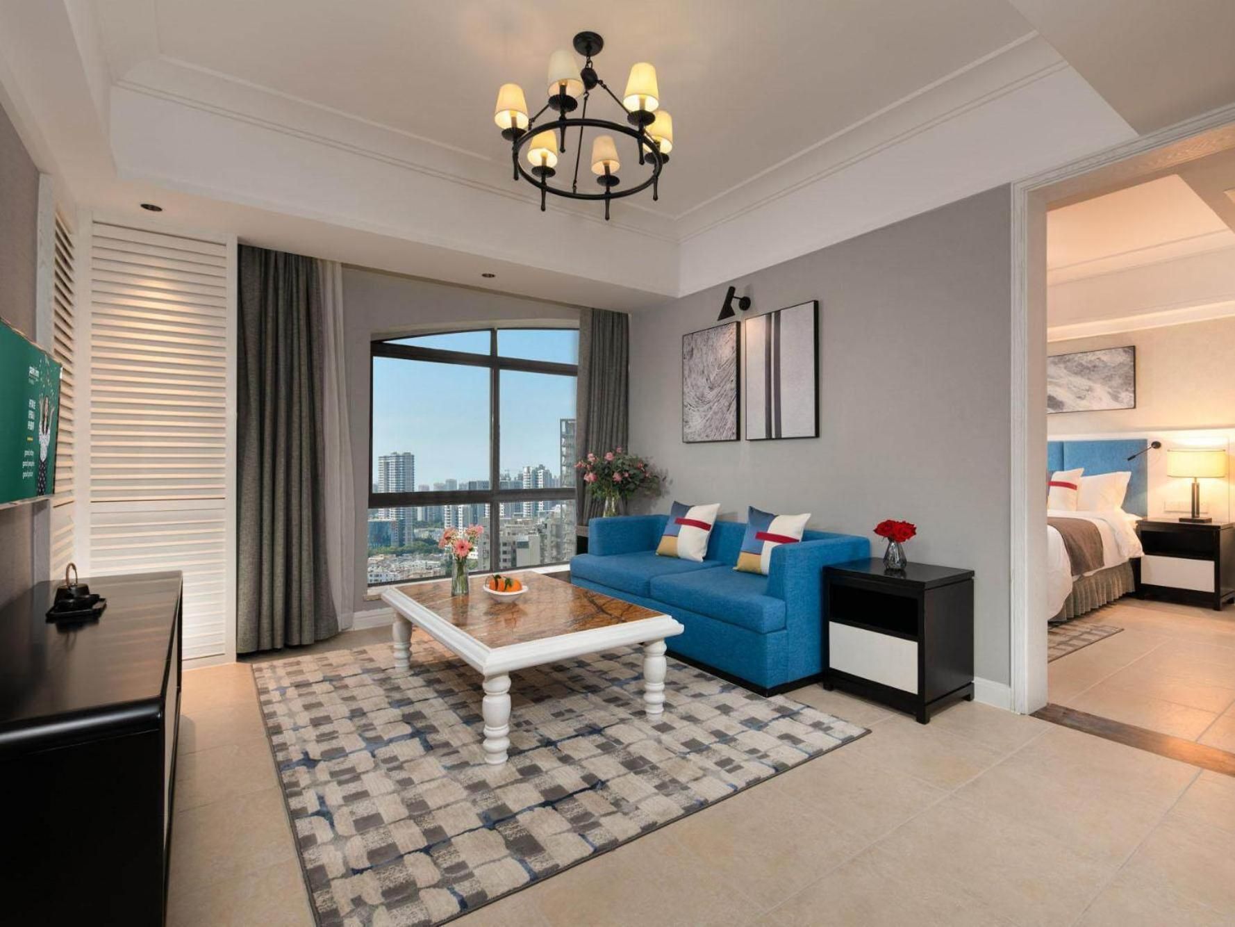 Premium Suite with king bed