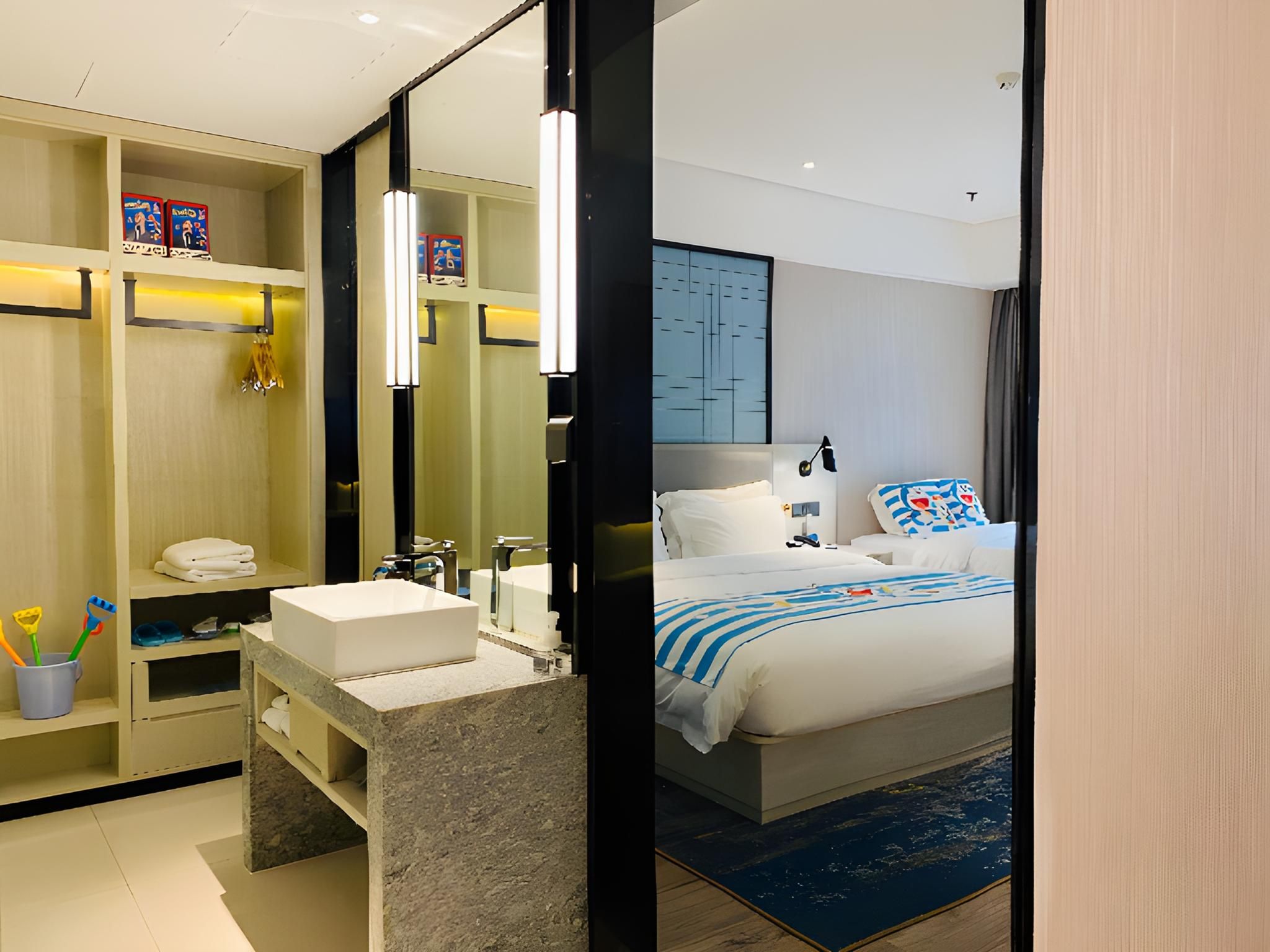 Dossen - Family Room