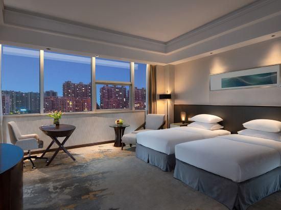 Deluxe Twin Bed Room with city view