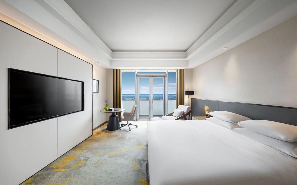 Deluxe king size bed room with sea view