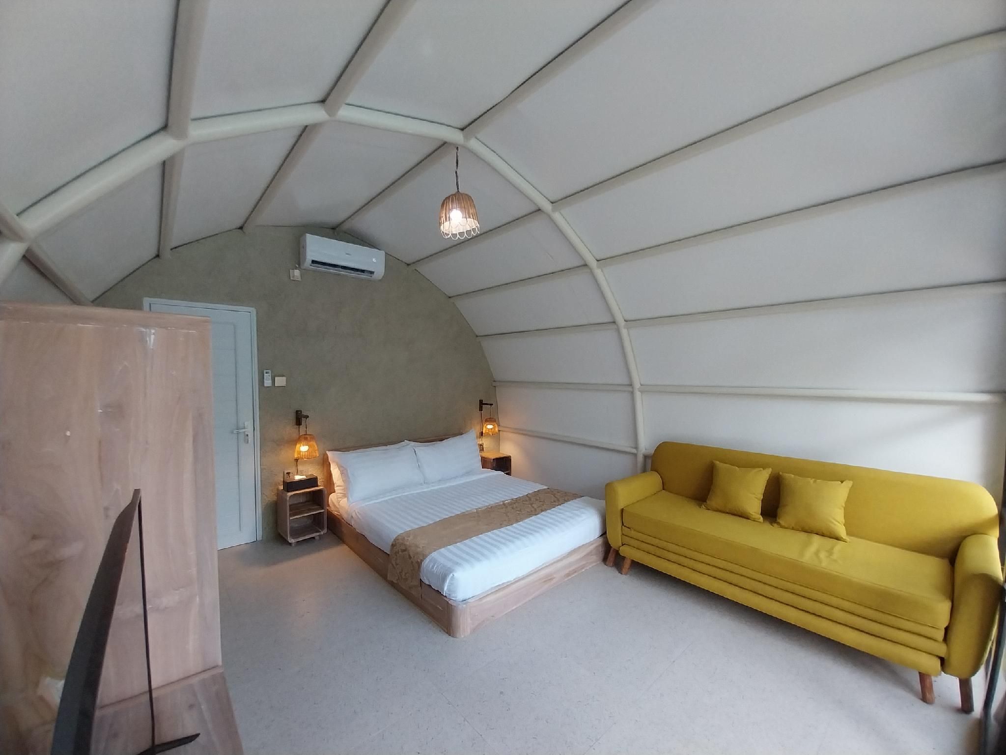 Curve Tent