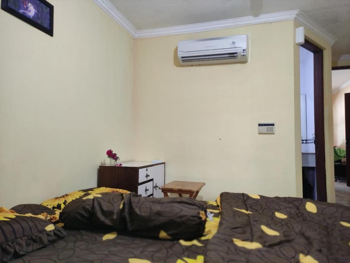 One-Bedroom Apartment with Ocean View