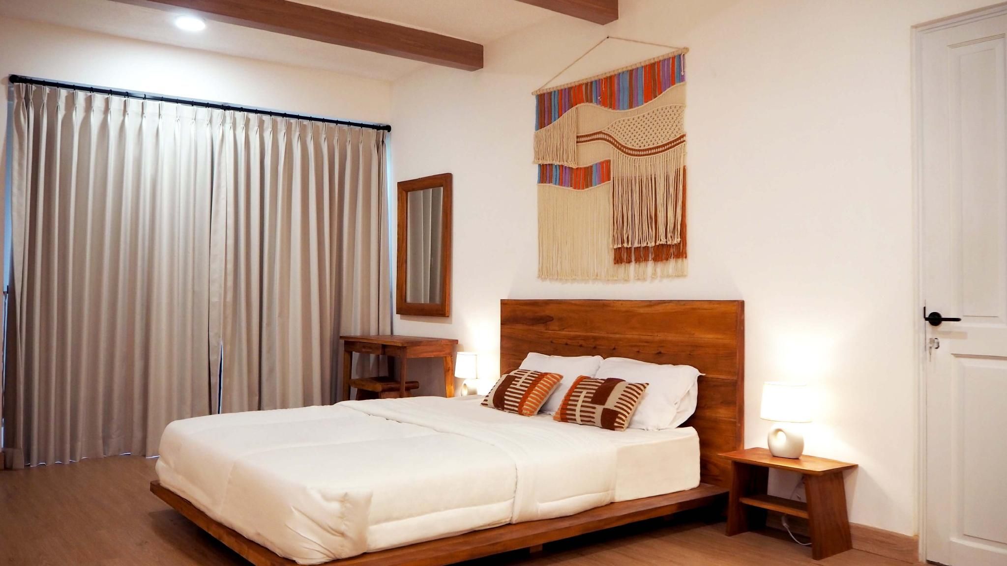 1 Bedroom Deluxe Suite