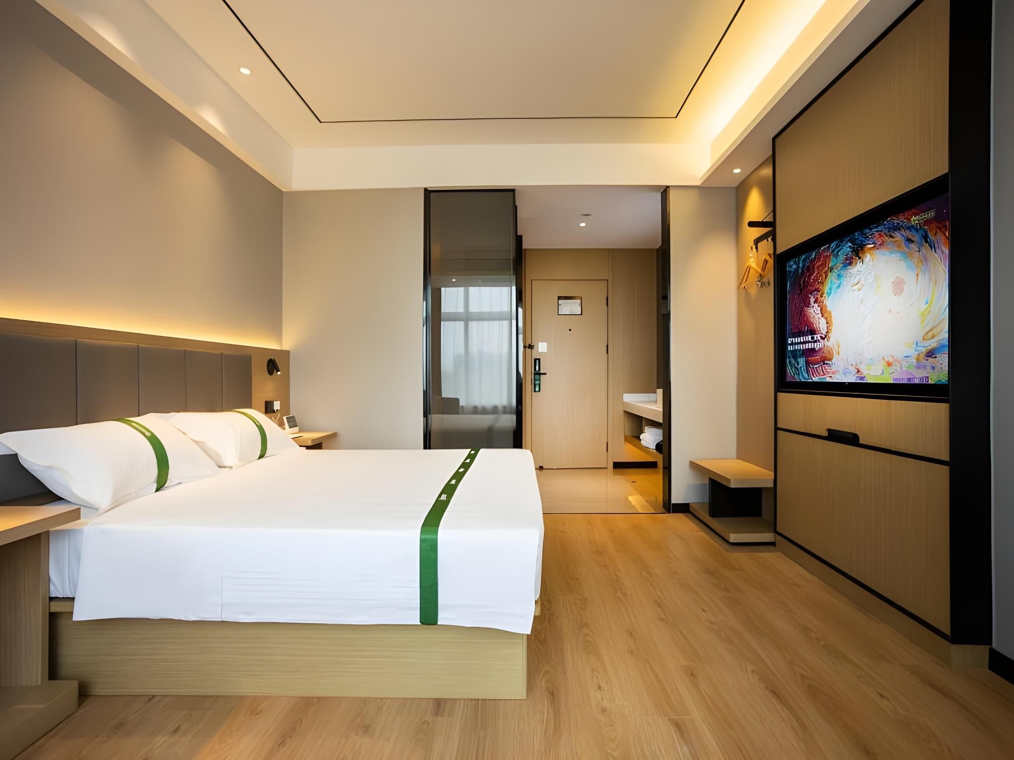 Hotel Queen Room