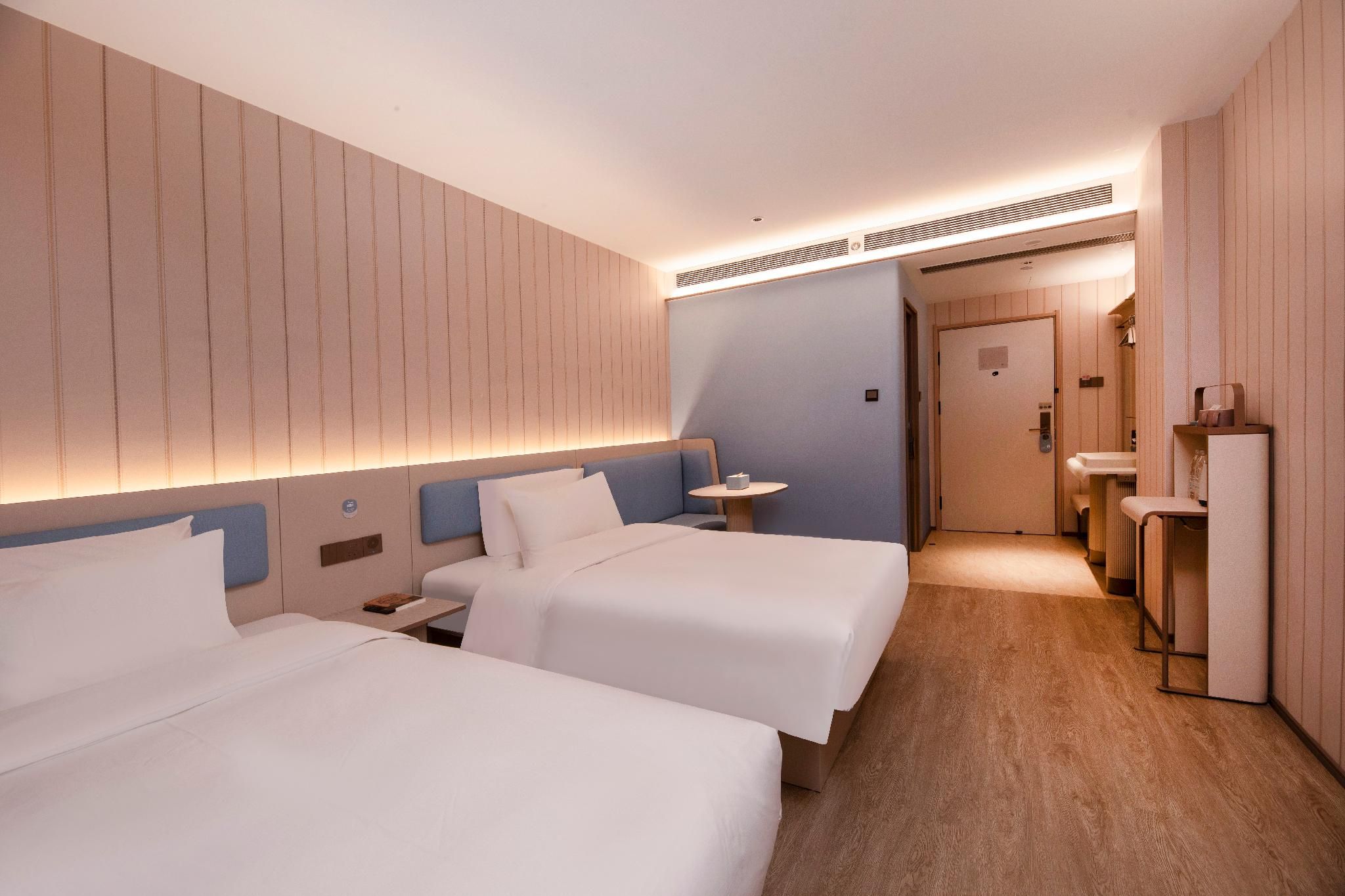 Huazhu - Business Twin Room