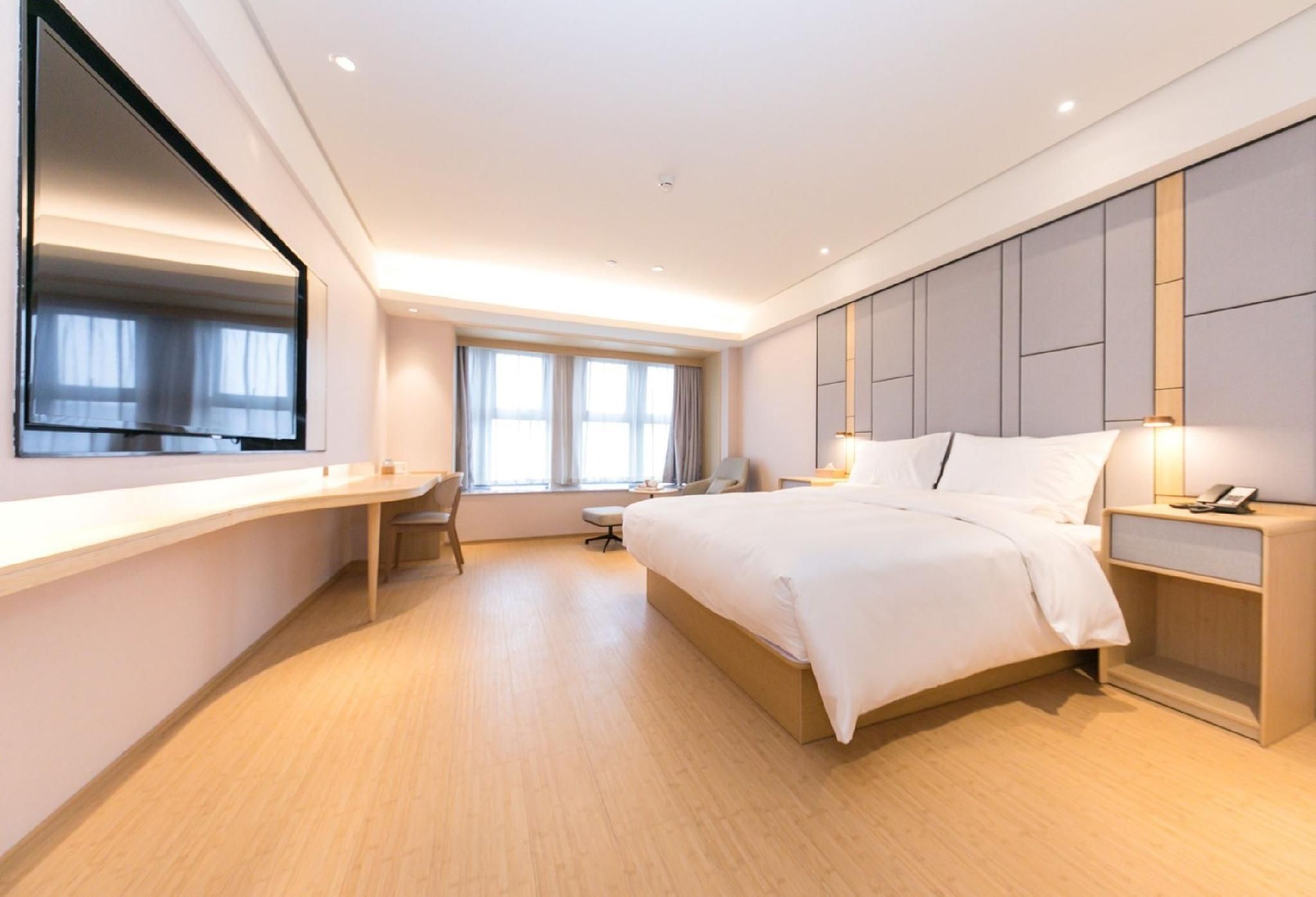 Business Queen Bed Room
