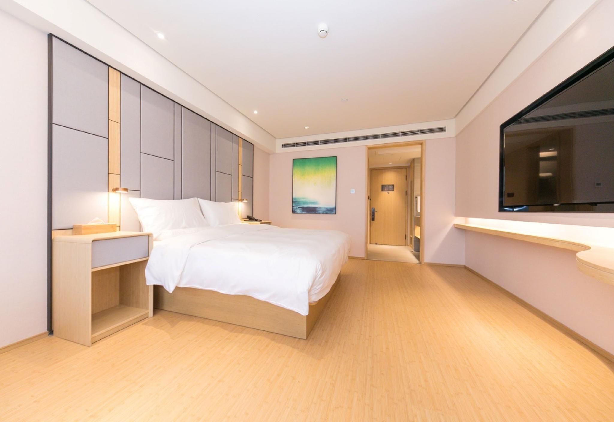 Business Queen Bed Room