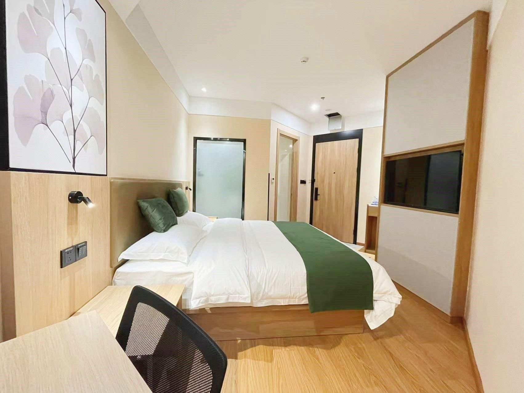 GTR - 1 Bed Guest Room no Window