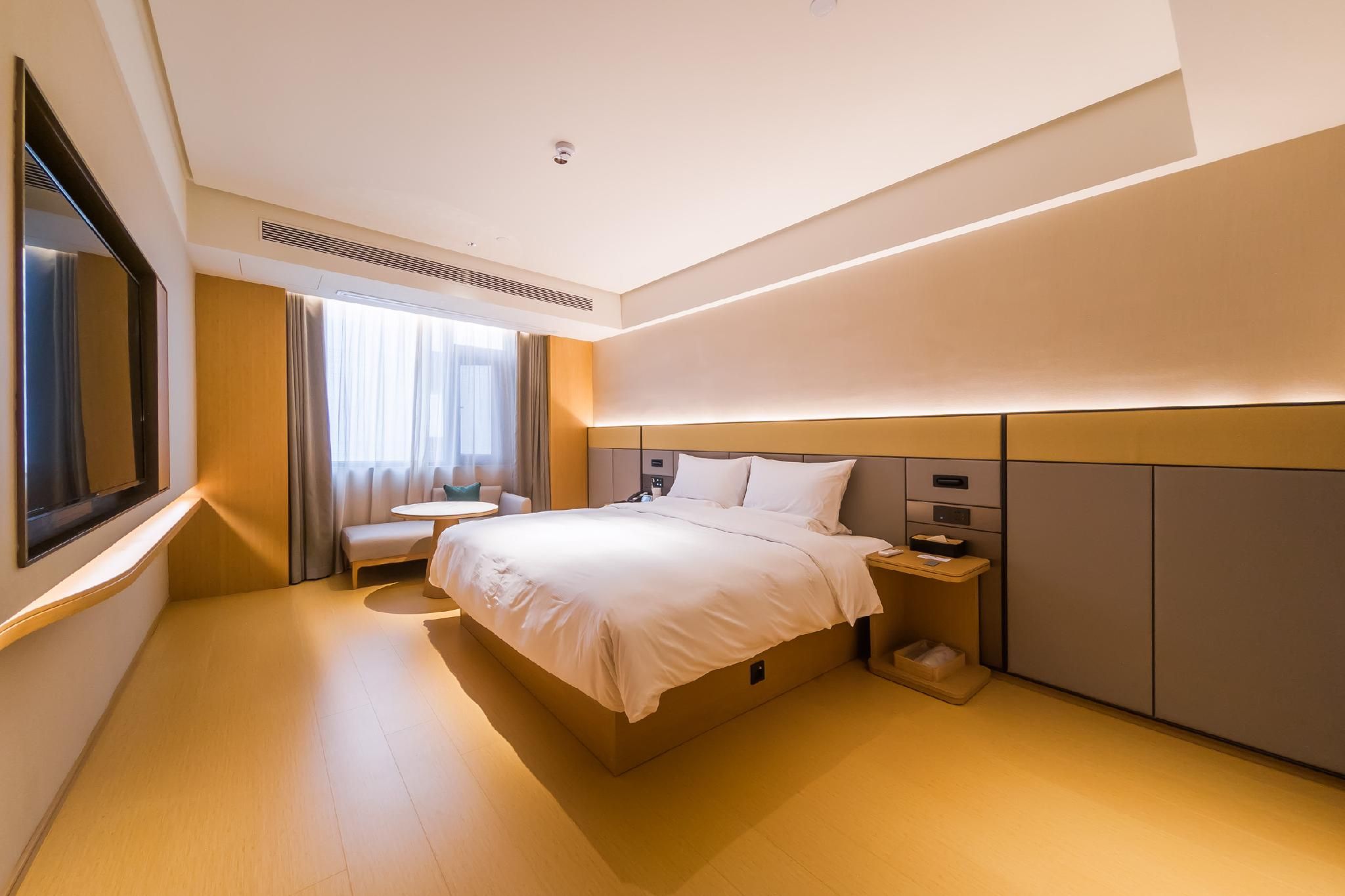 Business Queen Bed Room