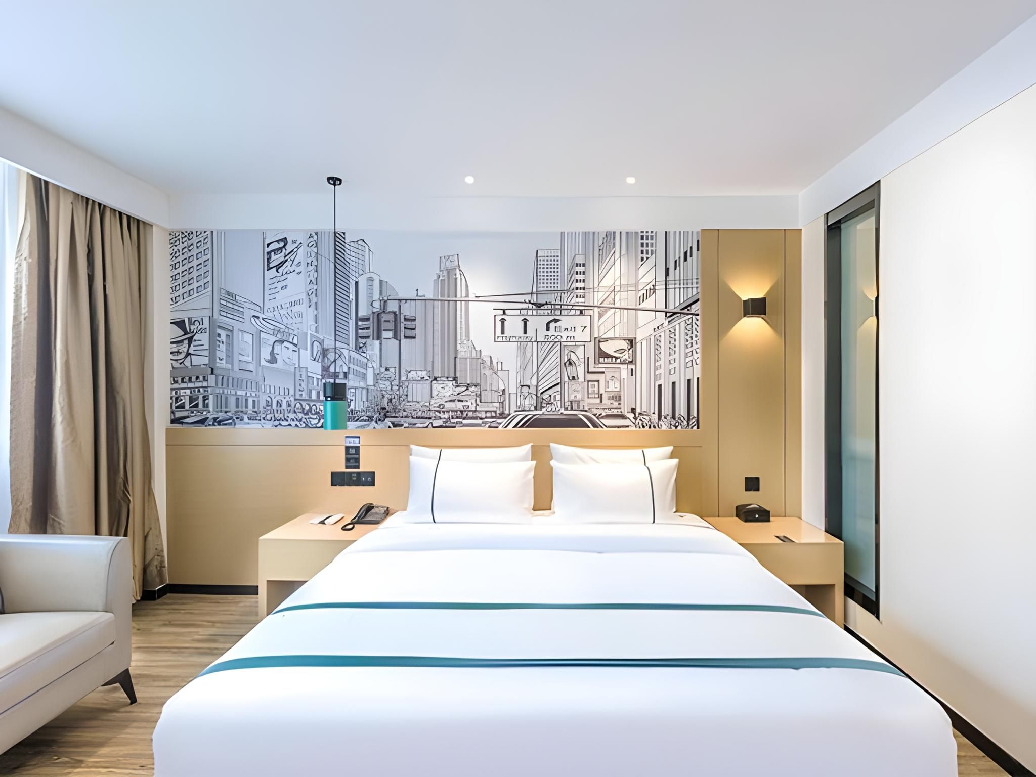 Business Queen Room