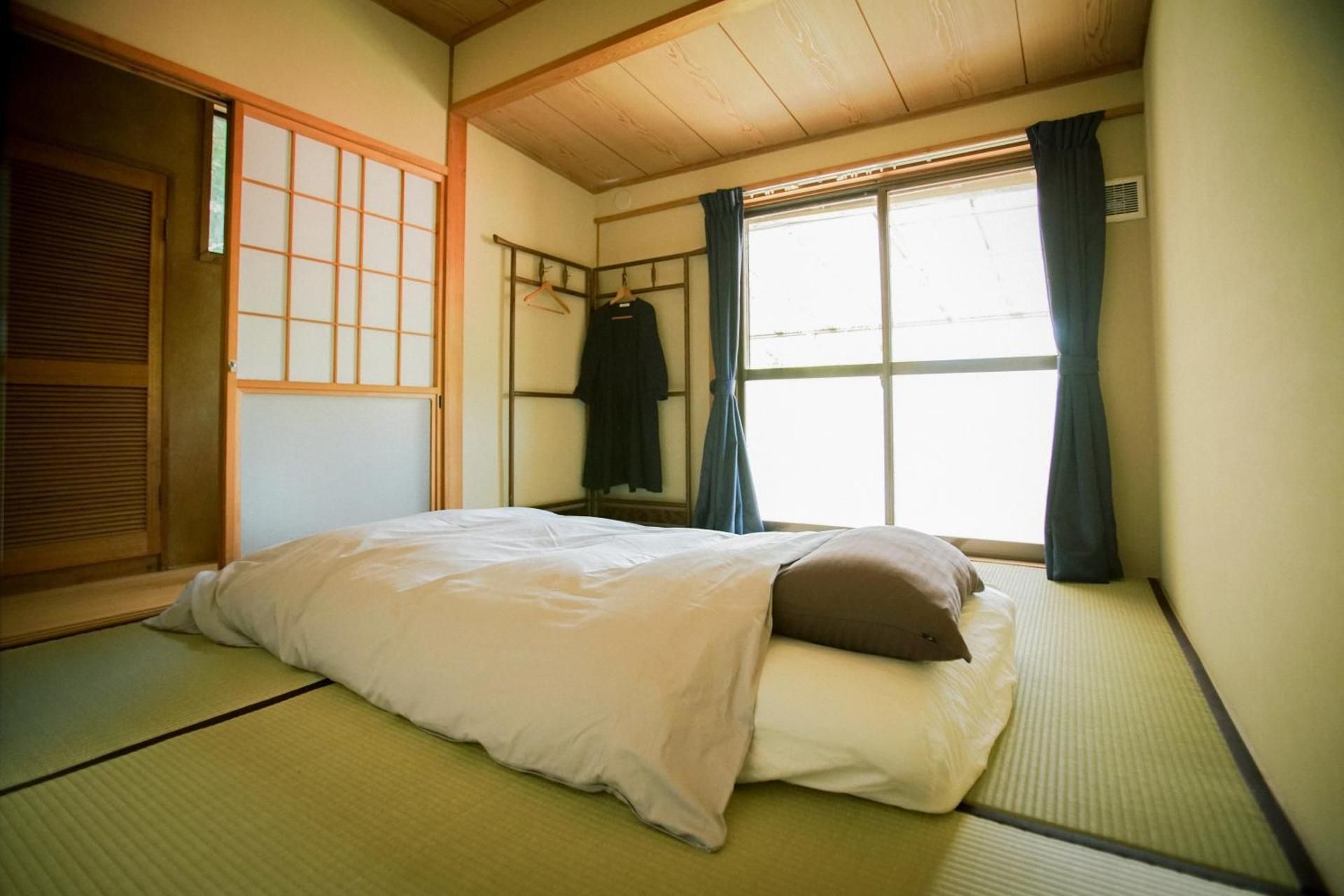 Twin Room with Mountain View