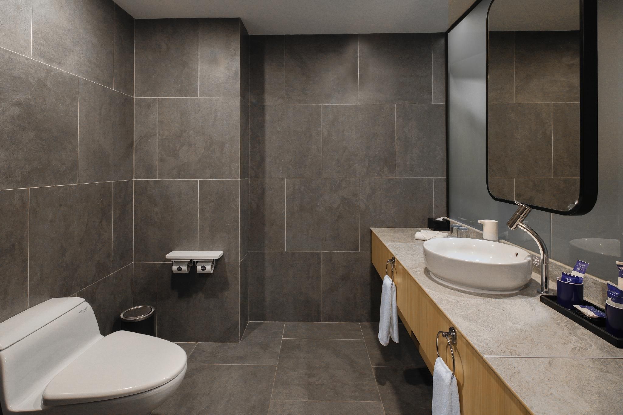 Aston Serang Hotel & Convention Center Ofuro Suite 3