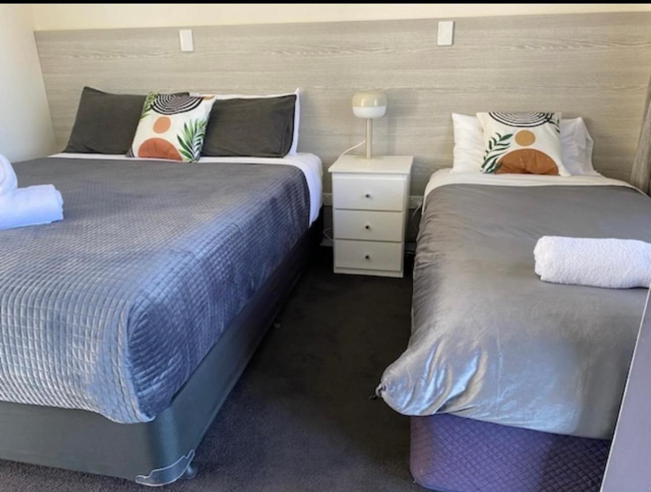 Deluxe Double Room (2 Adults + 1 Child)