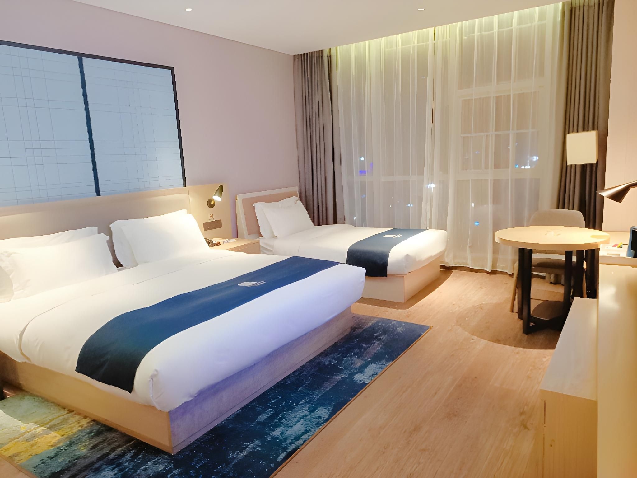 Dossen - Family Room