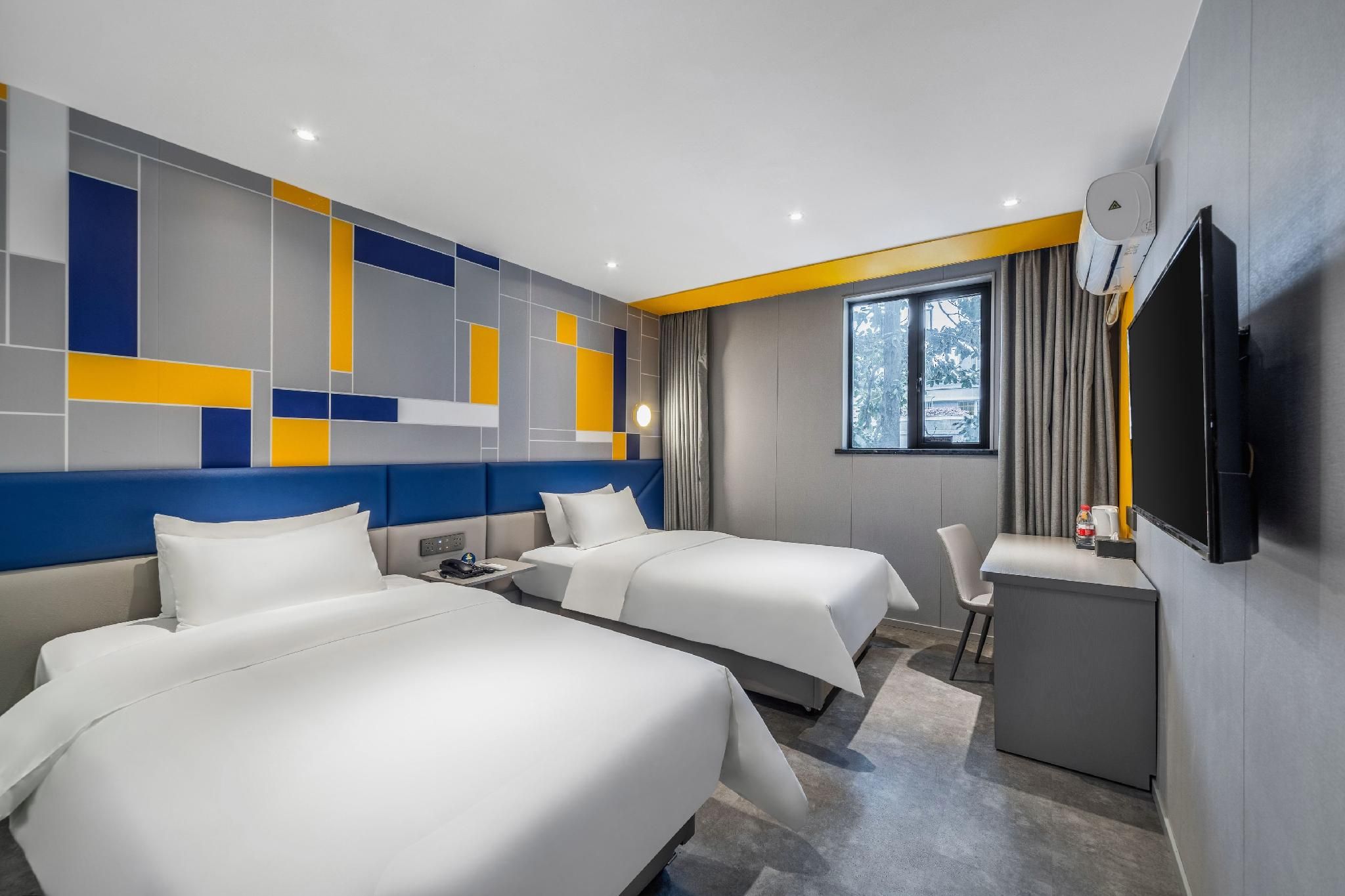 WH - New 7 Days Comfort Twin Room