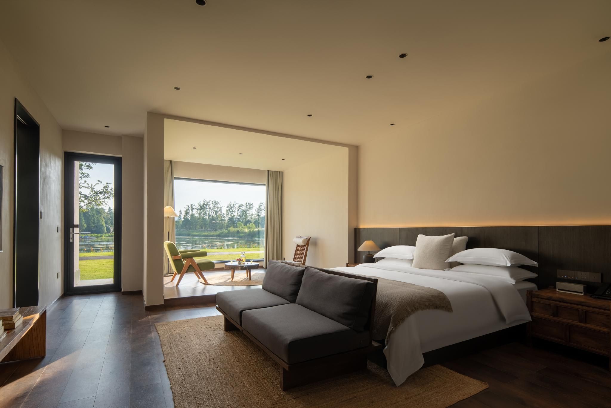 Deluxe Room with Meadow View