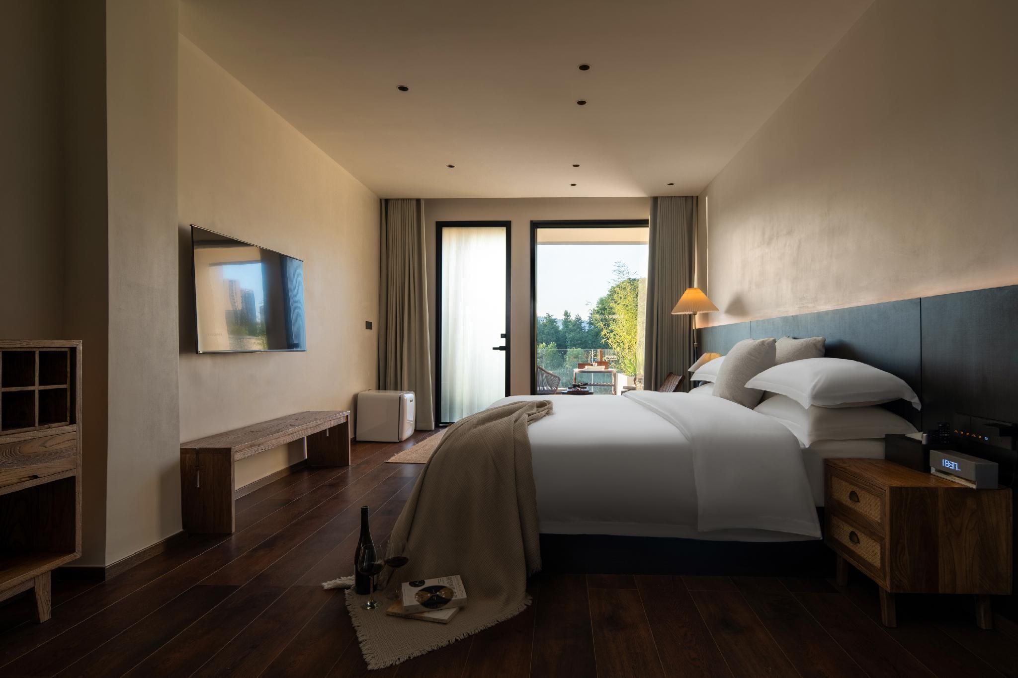 Double Room with Balcony and View