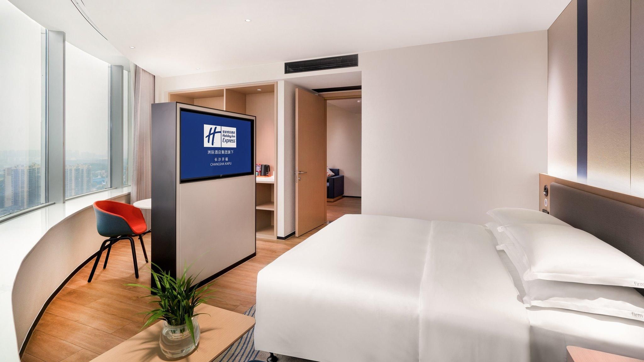 1 King Suite River View