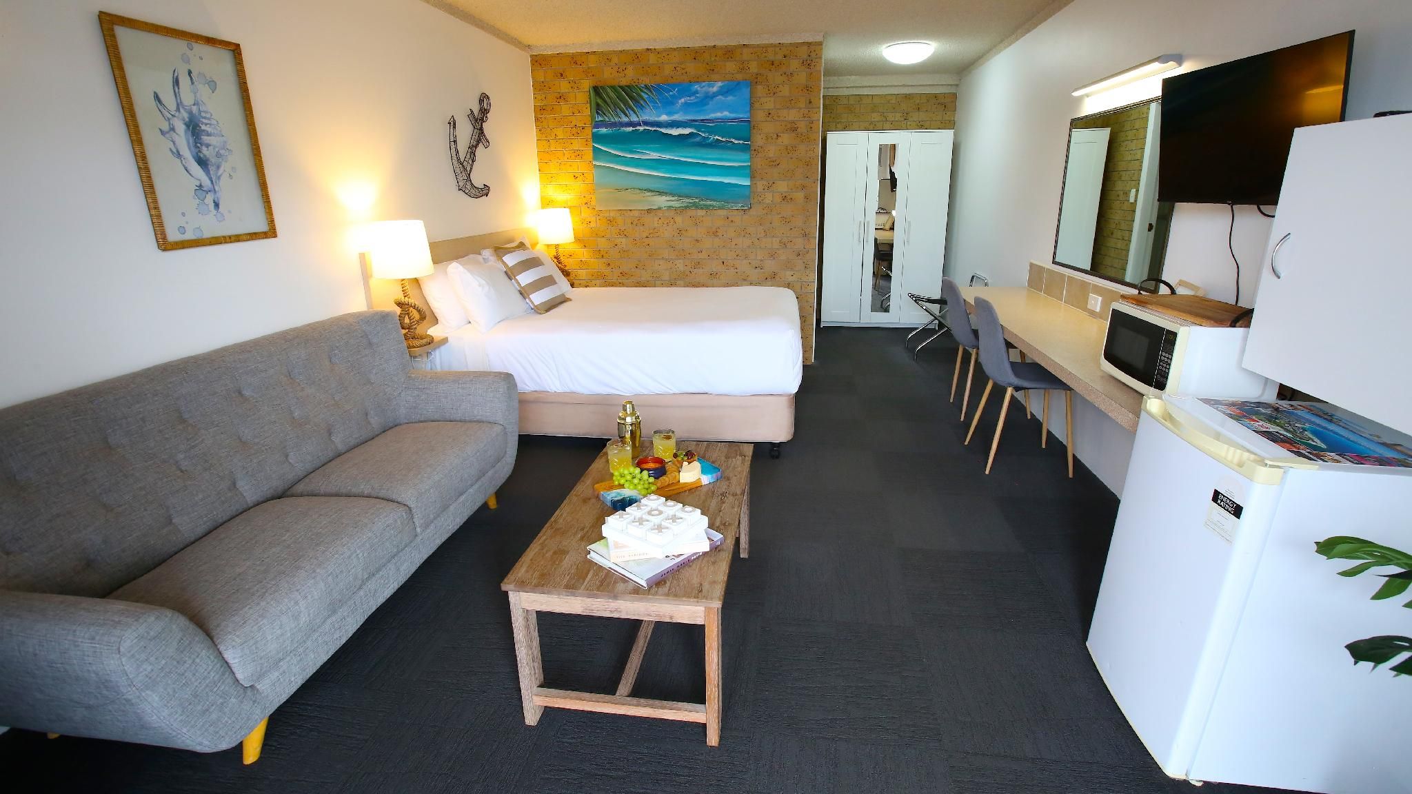 Deluxe Queen Room
