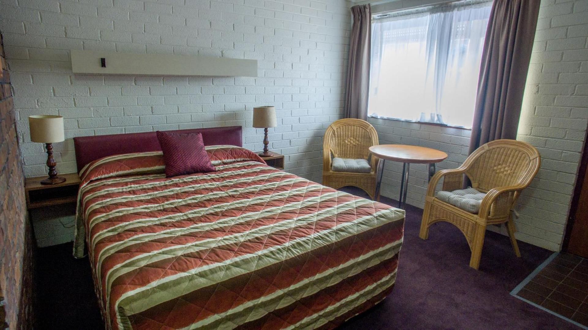 Standard Queen Room