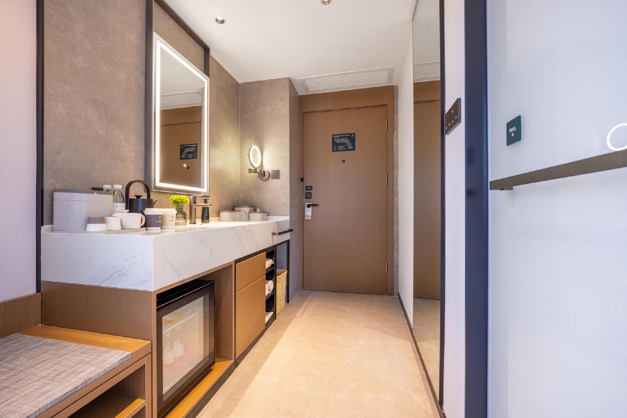 Atour Hotel Changsha Wuyi Square Bishahu Metro Station Atour - Superior 1 Bed Room with Courtyard 2