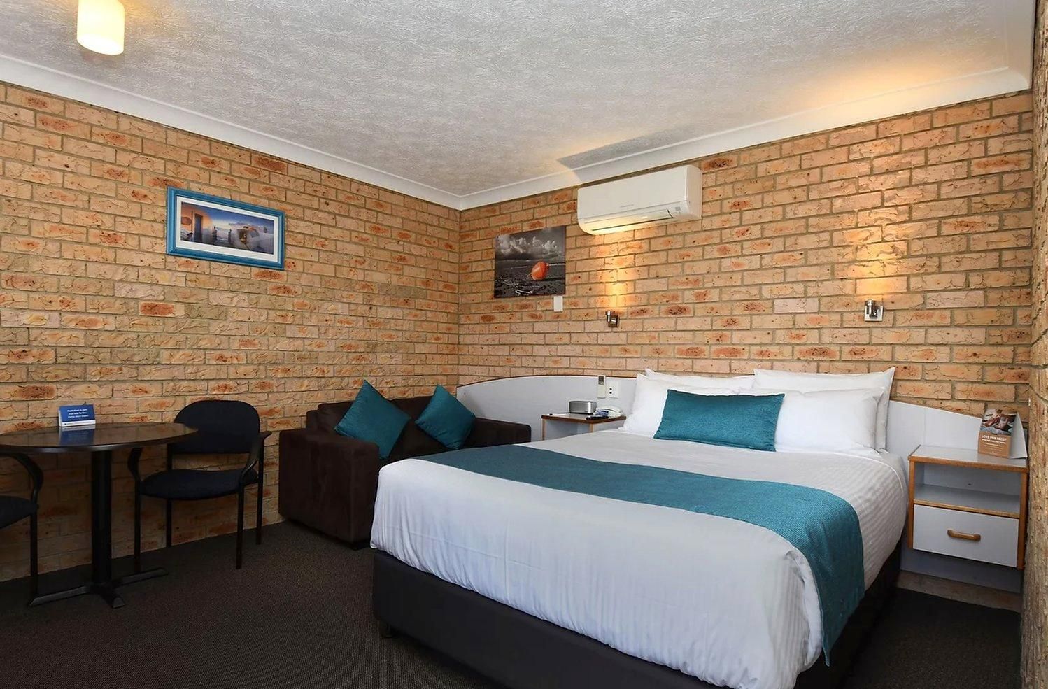 Deluxe Queen Room